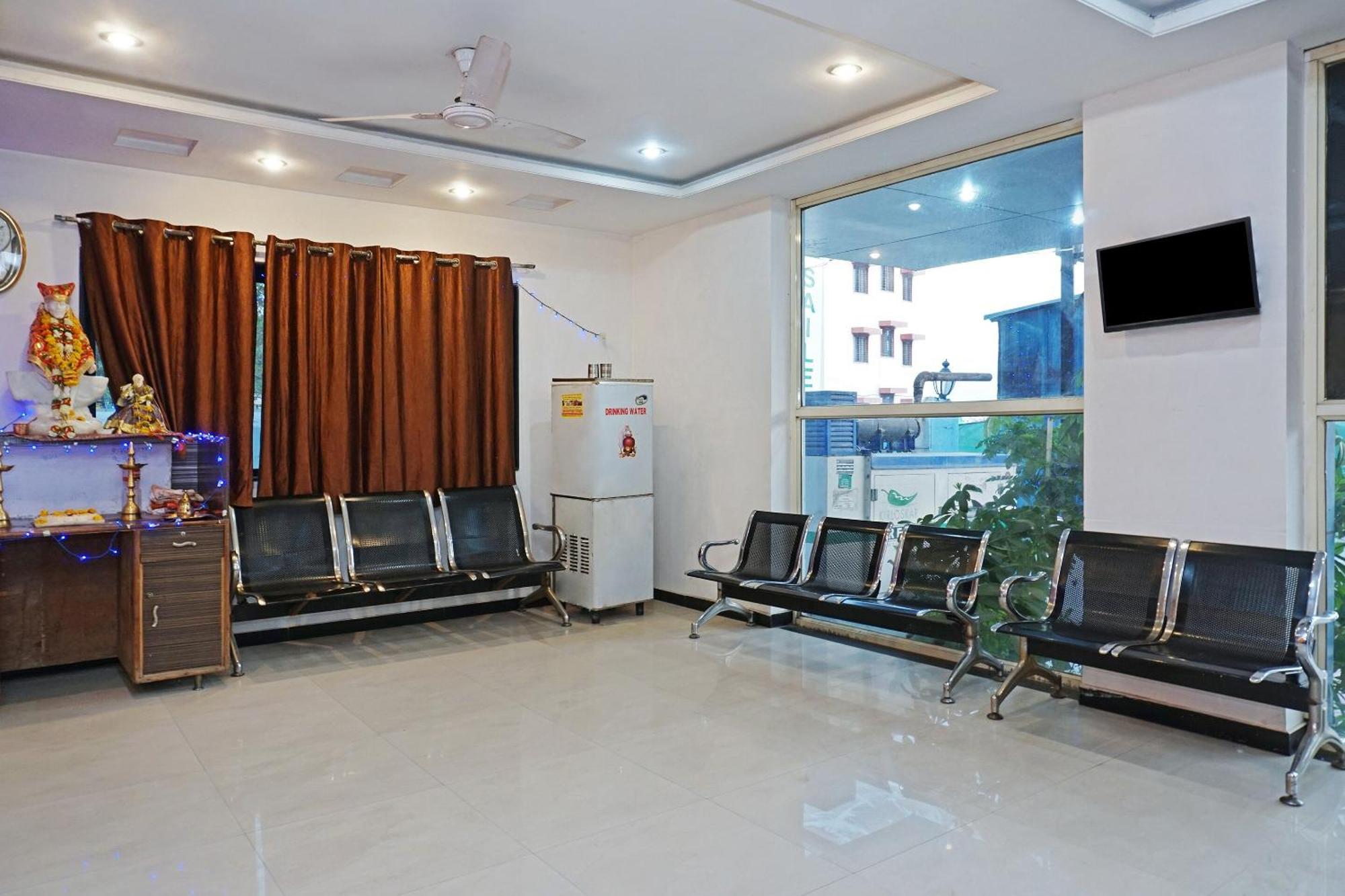Super Hotel O Shirdi Sai Inn Extérieur photo