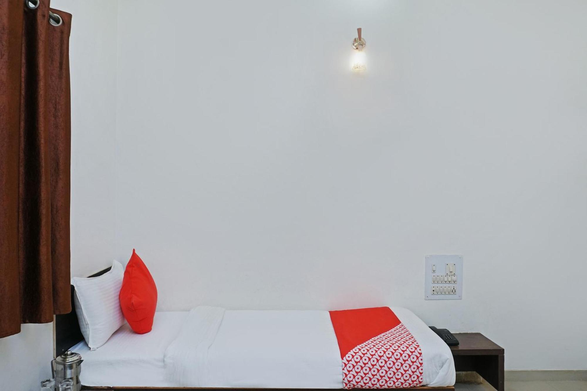 Super Hotel O Shirdi Sai Inn Extérieur photo
